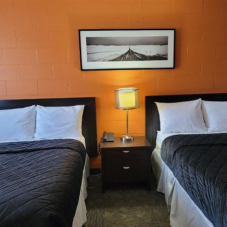 Roadking Inns Motel YYC Kültér fotó
