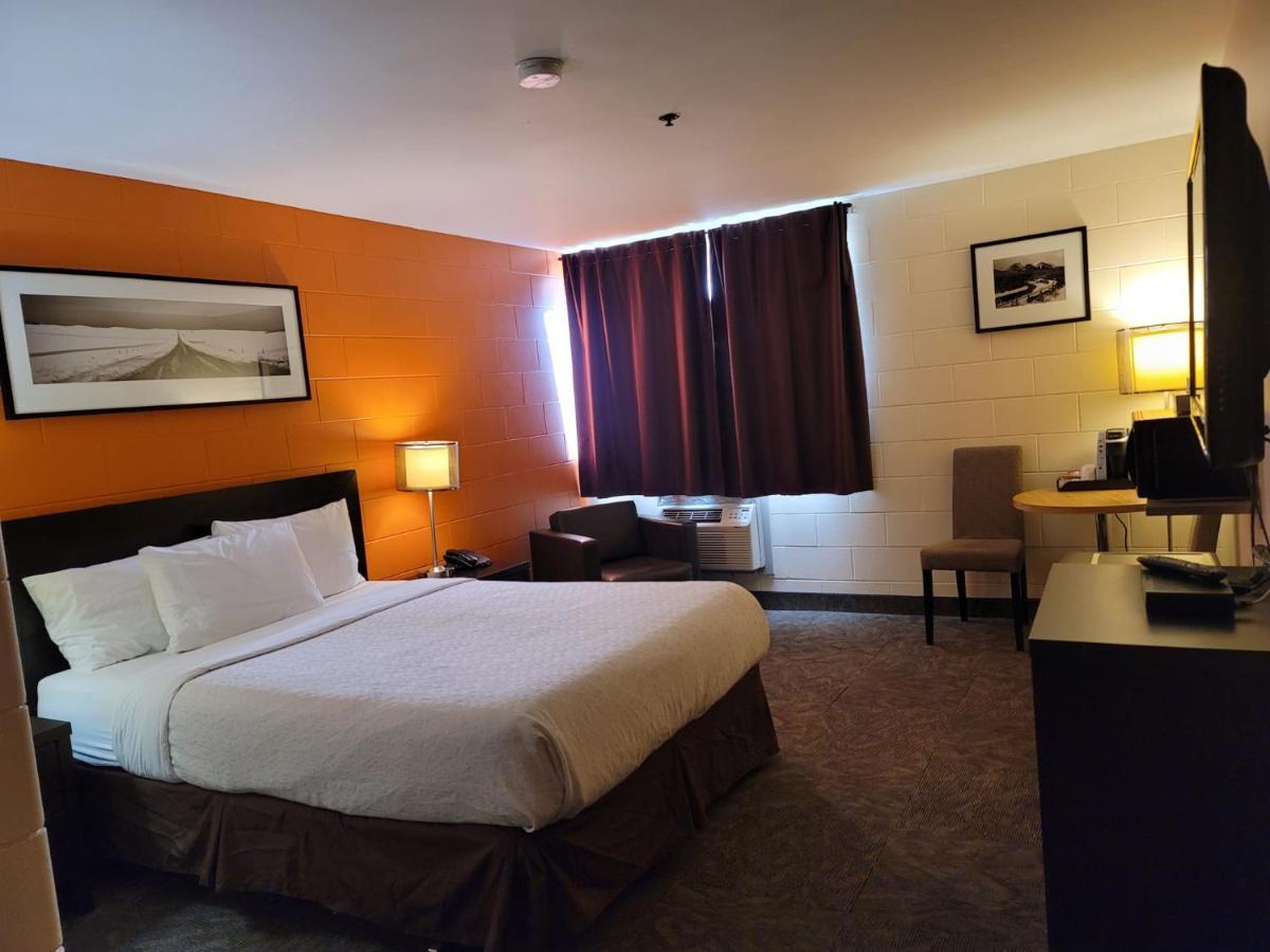 Roadking Inns Motel YYC Kültér fotó