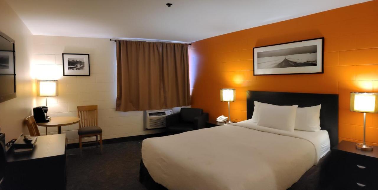 Roadking Inns Motel YYC Kültér fotó