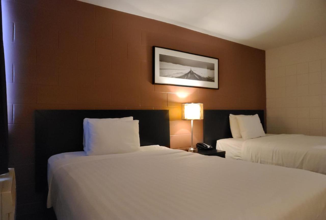 Roadking Inns Motel YYC Kültér fotó