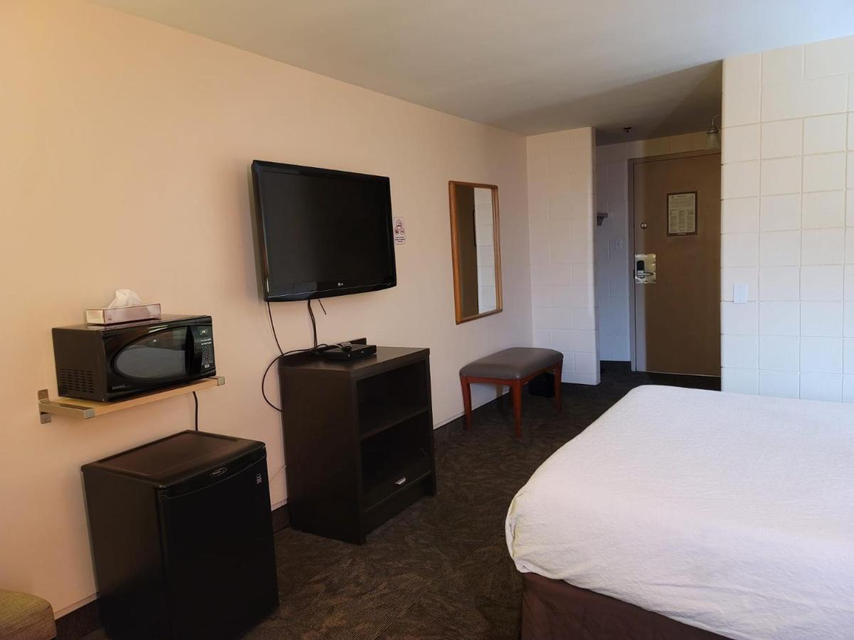 Roadking Inns Motel YYC Kültér fotó