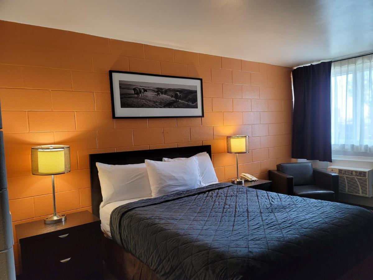 Roadking Inns Motel YYC Kültér fotó