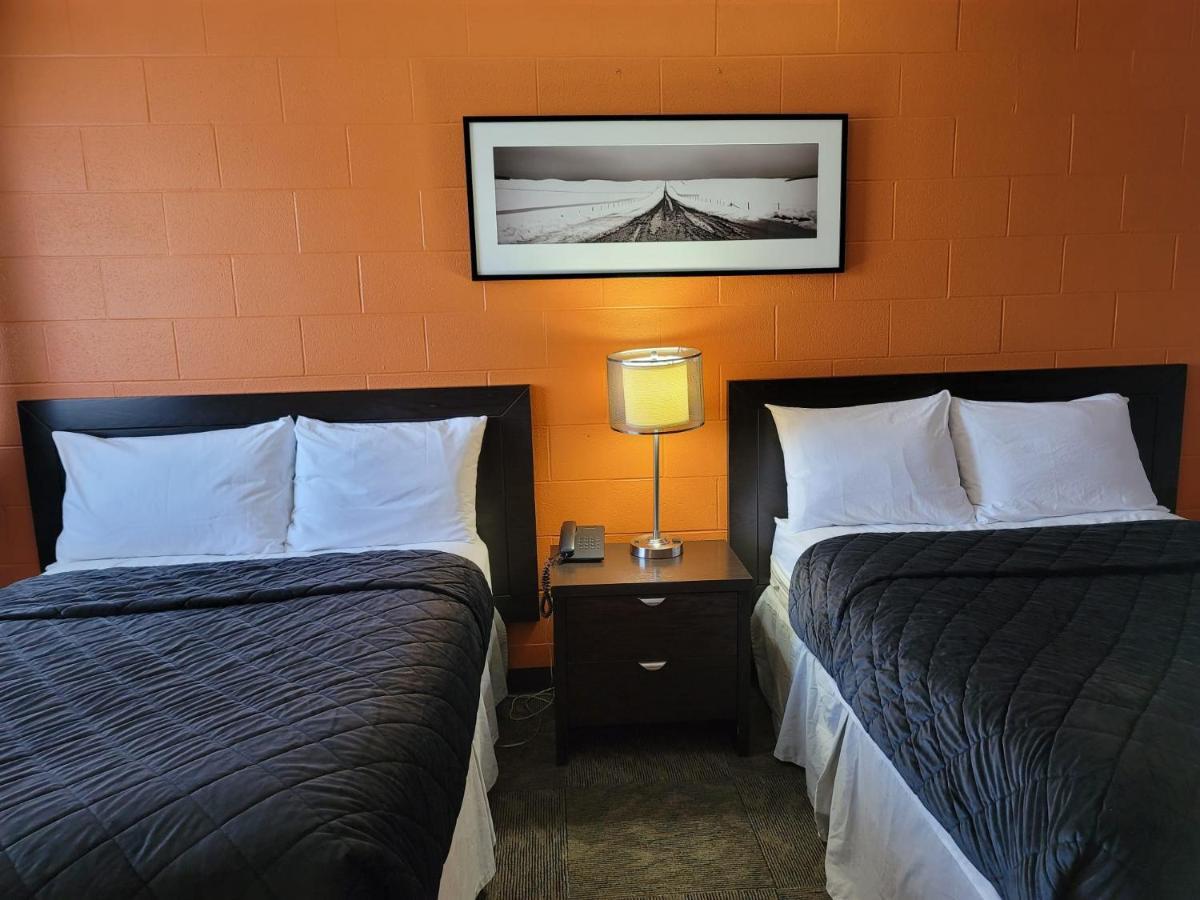 Roadking Inns Motel YYC Kültér fotó